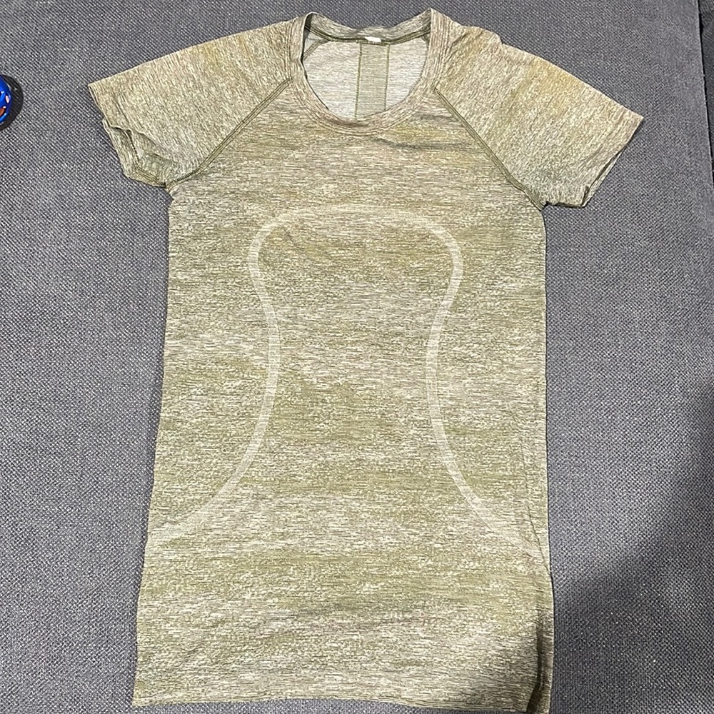 Green lululemon shirt